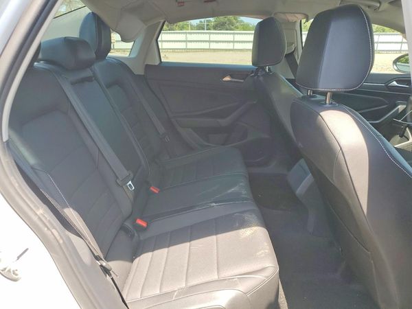 2024 VOLKSWAGEN JETTA SE, SE (AQ301 Trans)
