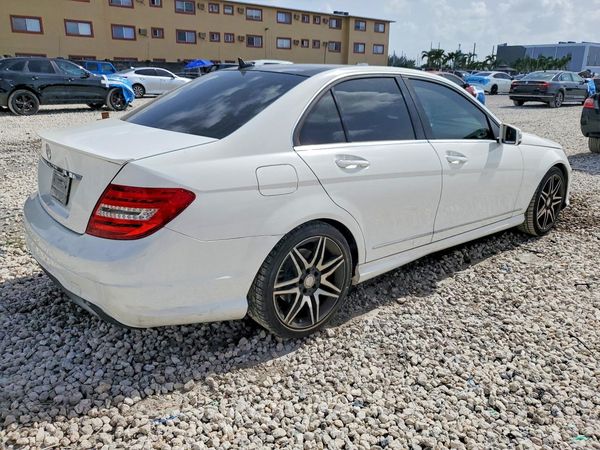 2014 MERCEDES-BENZ C C250