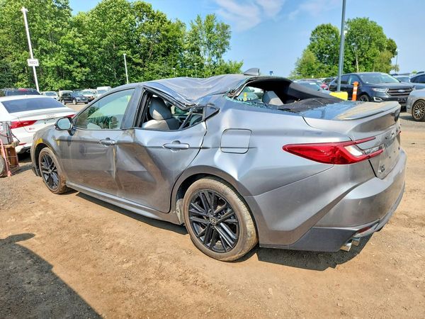 2025 TOYOTA CAMRY