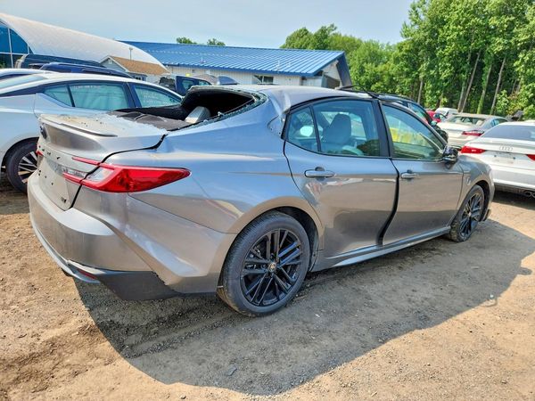 2025 TOYOTA CAMRY
