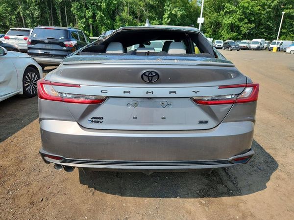 2025 TOYOTA CAMRY