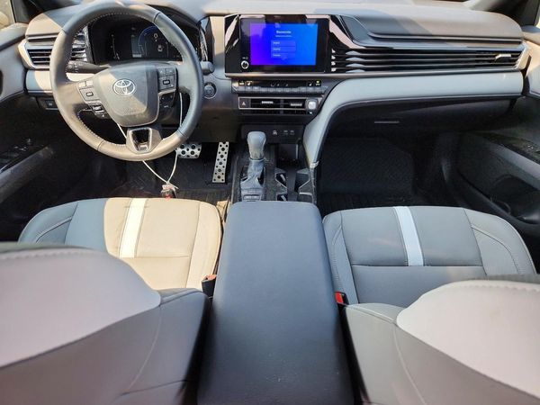 2025 TOYOTA CAMRY