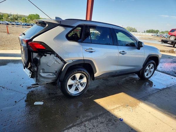 2019 TOYOTA RAV4 XLE / XLE Premium 4WD