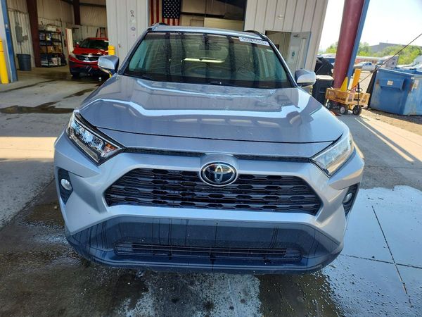 2019 TOYOTA RAV4 XLE / XLE Premium 4WD