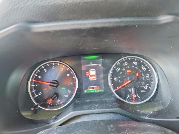 2019 TOYOTA RAV4 XLE / XLE Premium 4WD