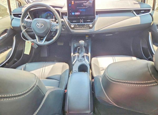 2025 TOYOTA COROLLA LE, XLE, SE
