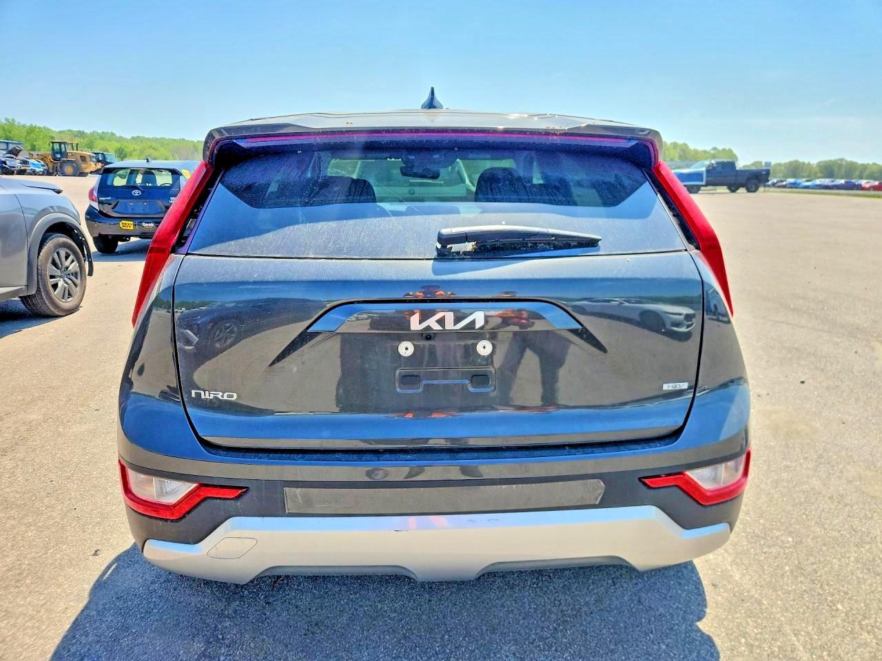 2026 KIA NIRO LX