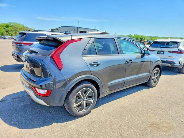 2026 KIA NIRO LX