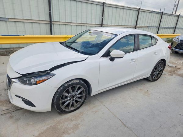 2018 MAZDA 3 Touring