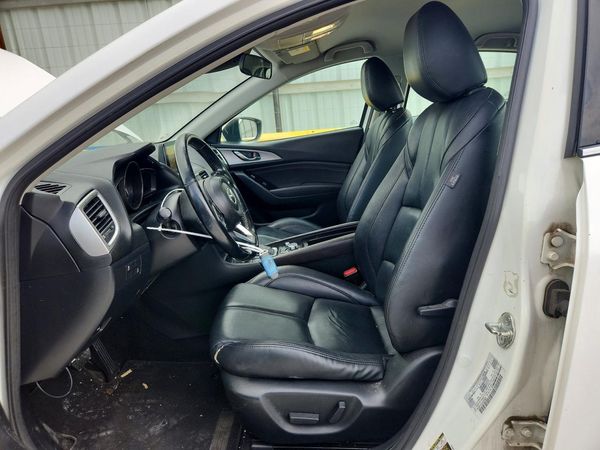 2018 MAZDA 3 Touring