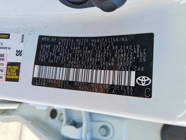 2025 TOYOTA COROLLA LE