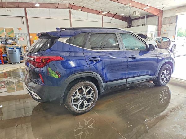 2023 KIA SELTOS EX