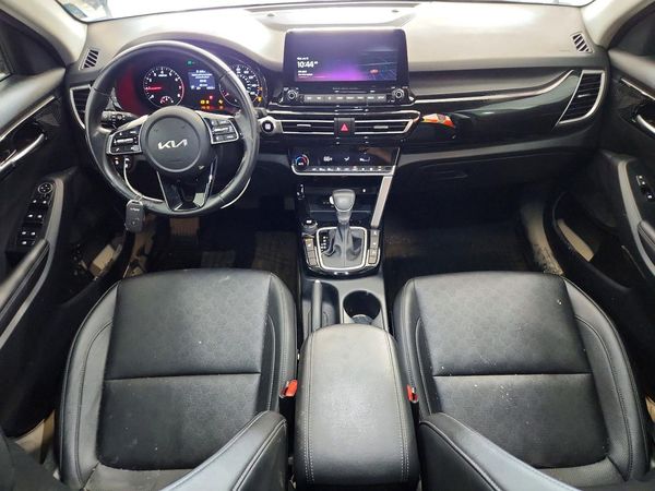 2023 KIA SELTOS EX