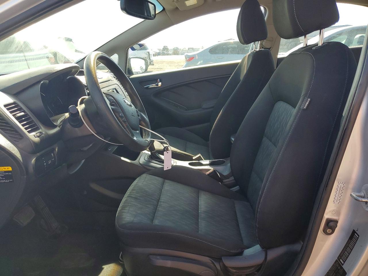 2014 KIA FORTE LX