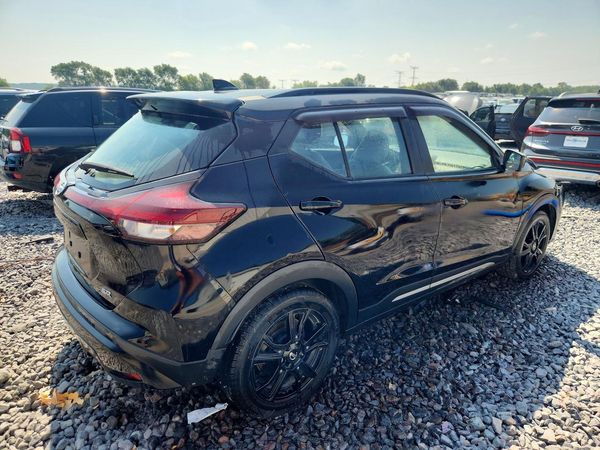 2021 NISSAN KICKS SR