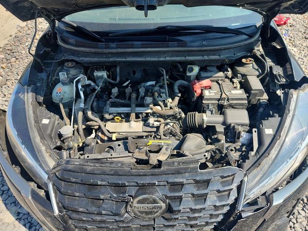 2021 NISSAN KICKS SR