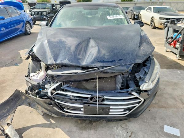 2017 HYUNDAI ELANTRA