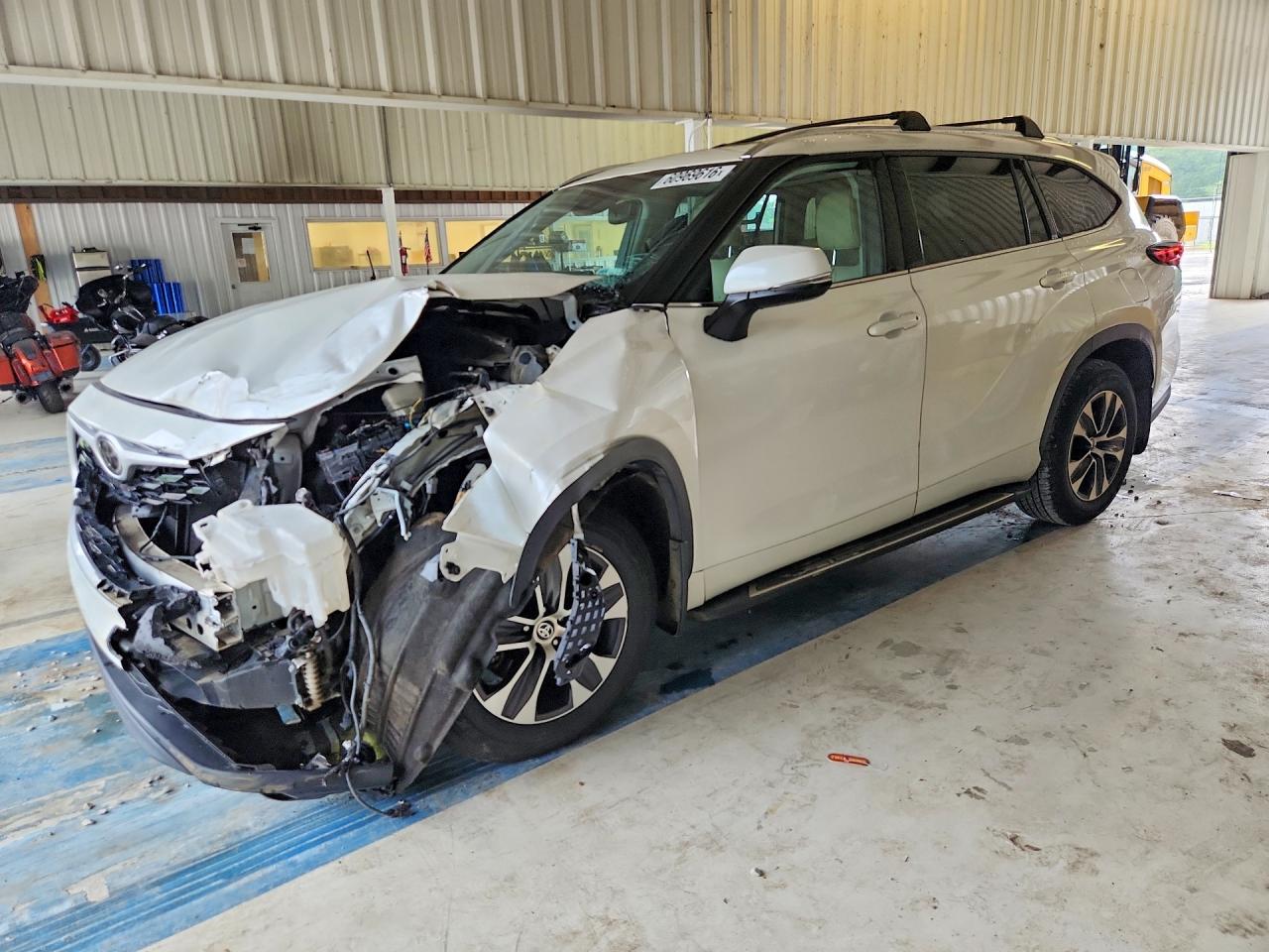 2020 TOYOTA HIGHLANDER XLE