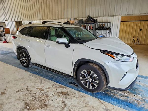2020 TOYOTA HIGHLANDER XLE