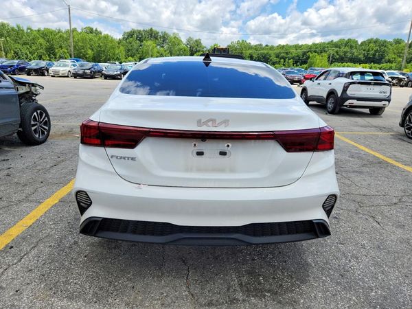 2022 KIA FORTE FE, LXS
