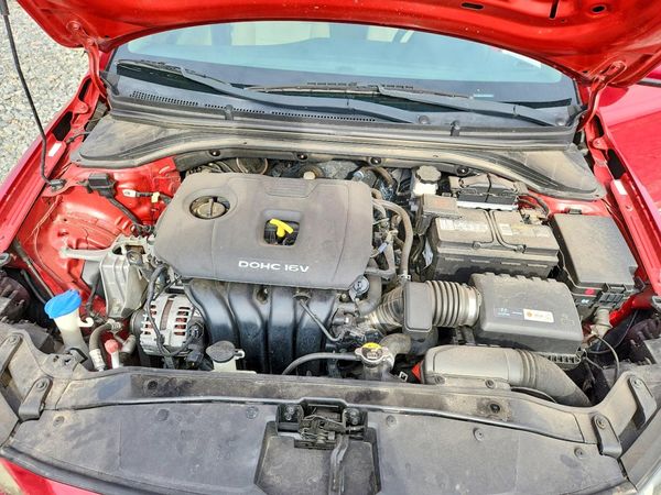 2017 HYUNDAI ELANTRA SE Base