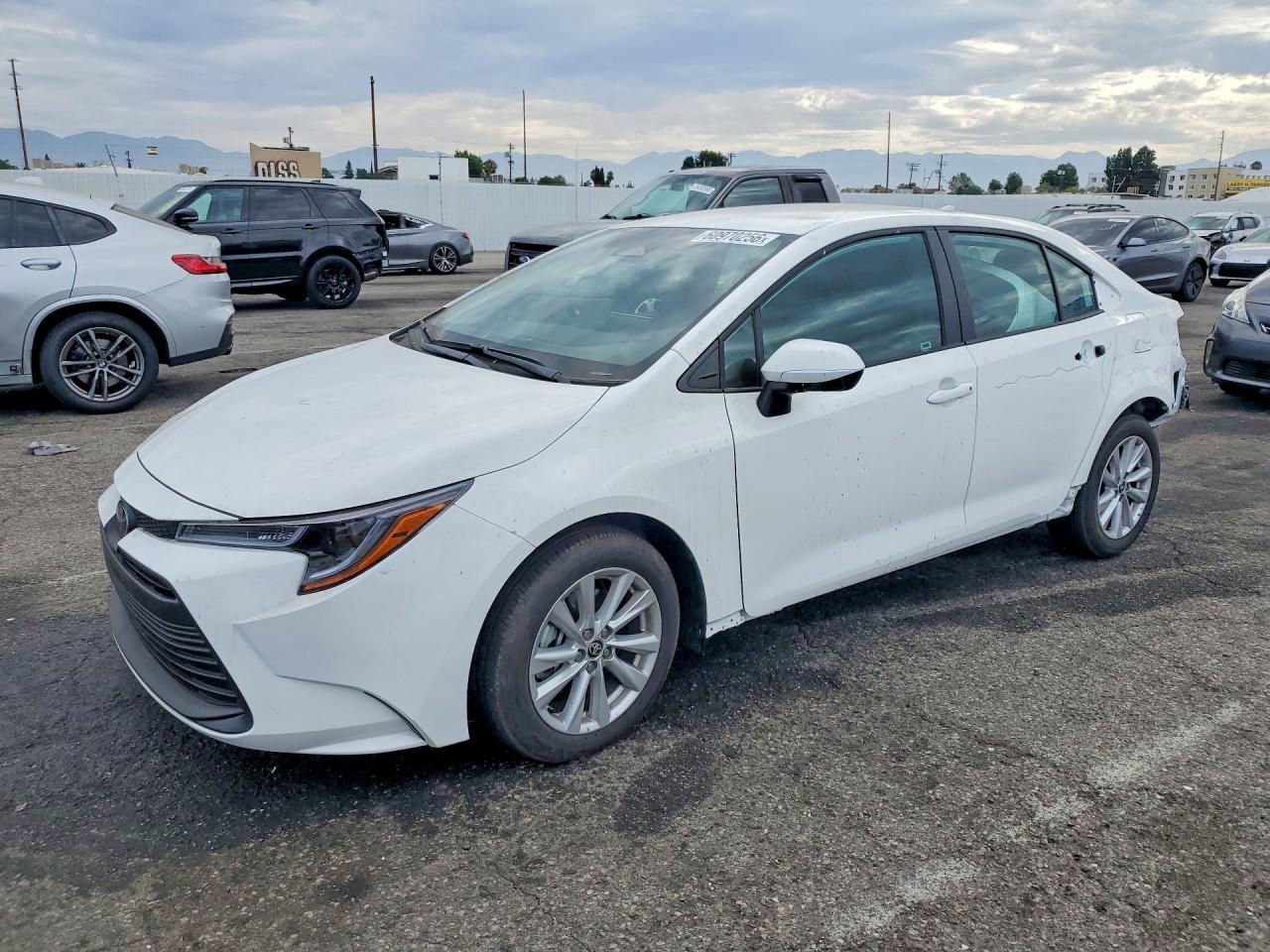 2025 TOYOTA COROLLA LE
