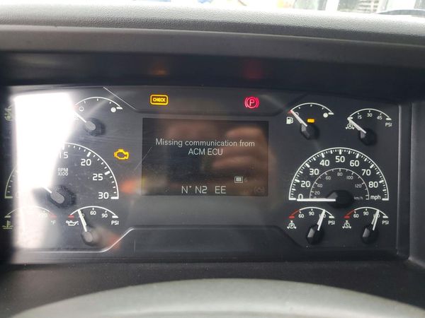2022 VOLVO VNL