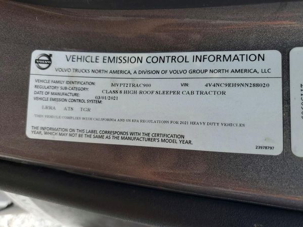 2022 VOLVO VNL