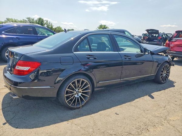 2013 MERCEDES-BENZ C C300