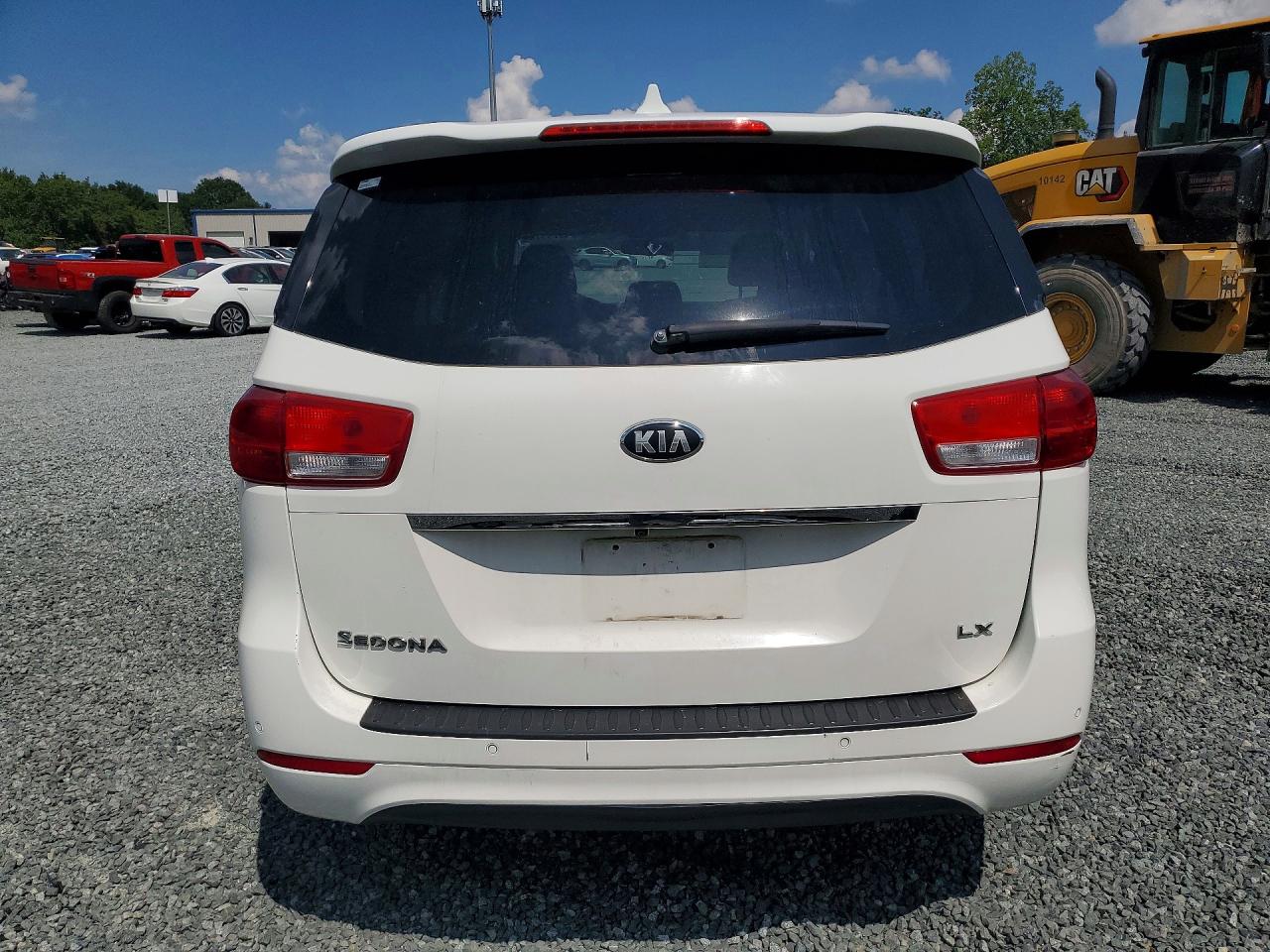 2016 KIA SEDONA LX - Middle-low