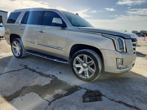 2016 CADILLAC ESCALADE Luxury