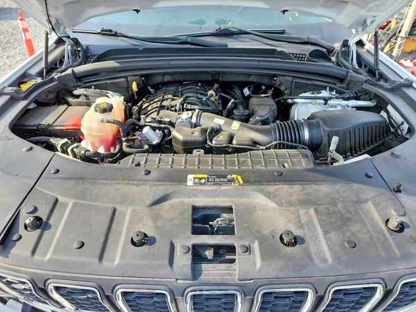 2023 JEEP GRAND CHEROKEE Laredo, Altitude