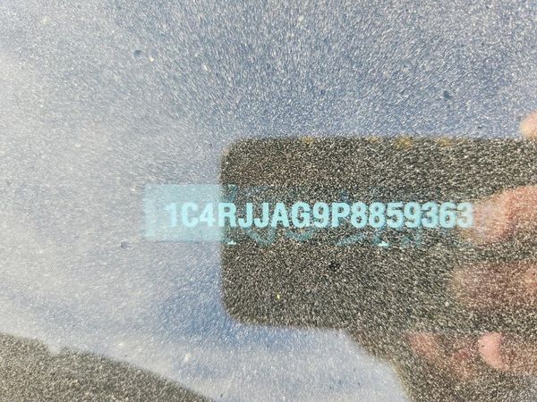 2023 JEEP GRAND CHEROKEE Laredo, Altitude
