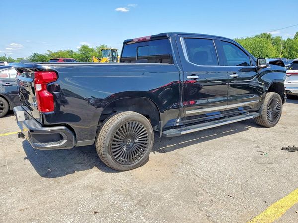 2022 CHEVROLET SILVERADO High Country