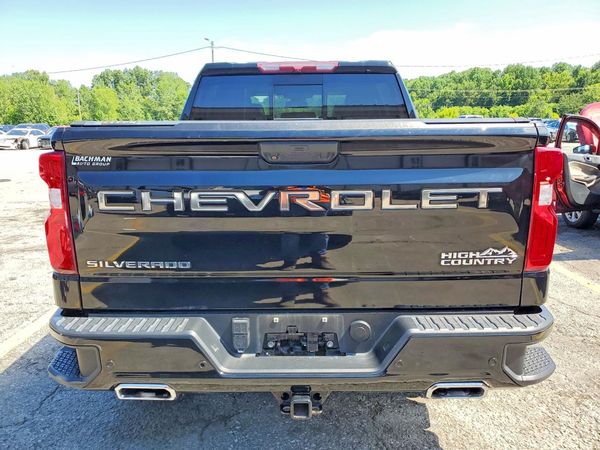 2022 CHEVROLET SILVERADO High Country