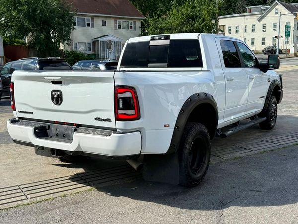 2024 RAM 3500 LARAMIE MEGA CAB 4X4