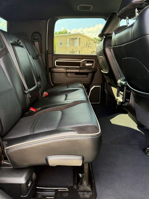 2024 RAM 3500 LARAMIE MEGA CAB 4X4