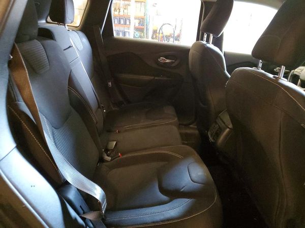 2015 JEEP CHEROKEE LATITUDE 4X4