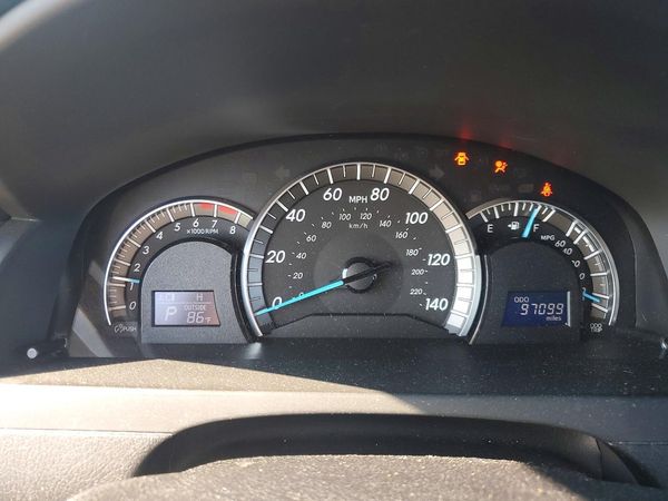 2014 TOYOTA CAMRY
