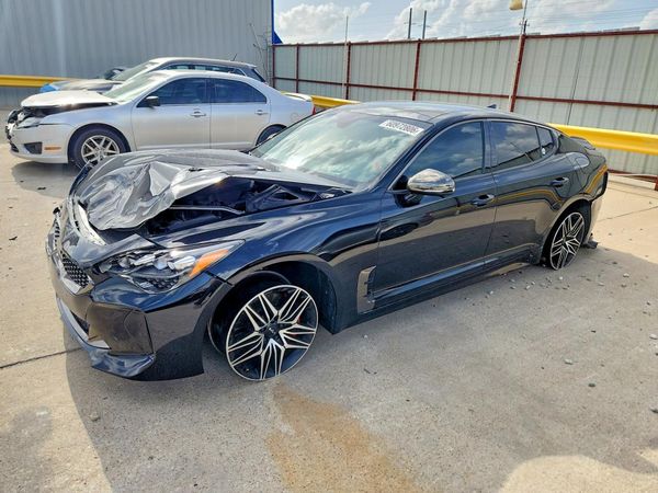 2023 KIA STINGER