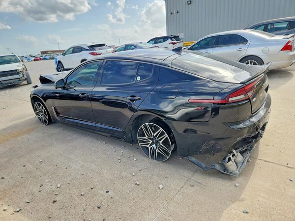 2023 KIA STINGER