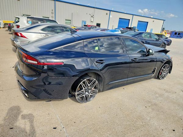 2023 KIA STINGER