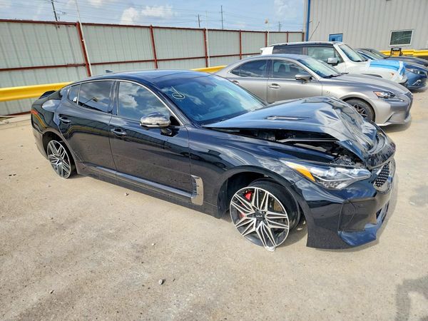 2023 KIA STINGER