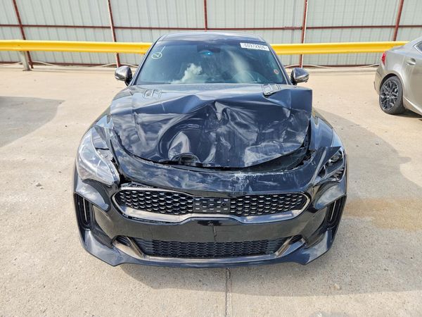 2023 KIA STINGER
