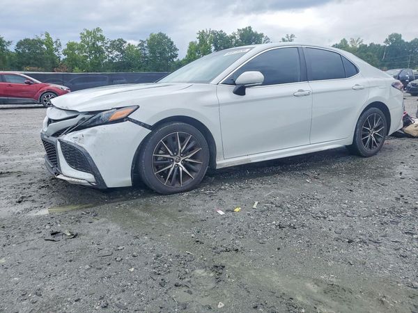 2024 TOYOTA CAMRY