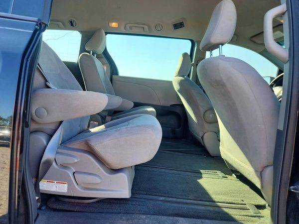 2015 TOYOTA SIENNA