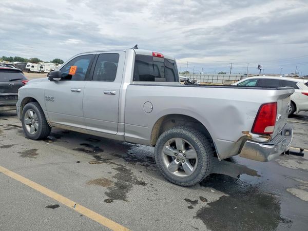 2015 RAM 1500 SLT QUAD CAB 4X4
