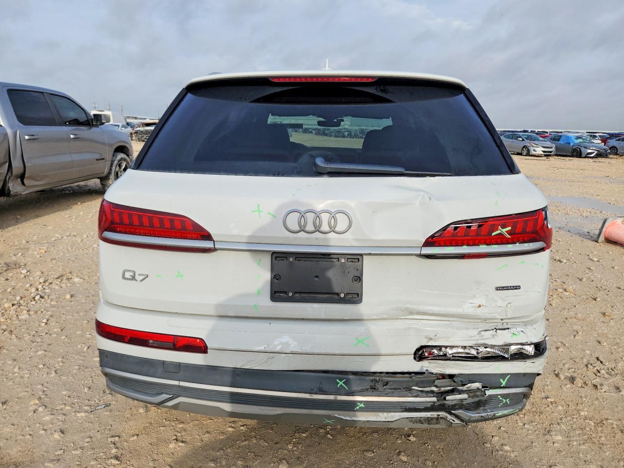 2020 AUDI Q7 quattro Premium Plus