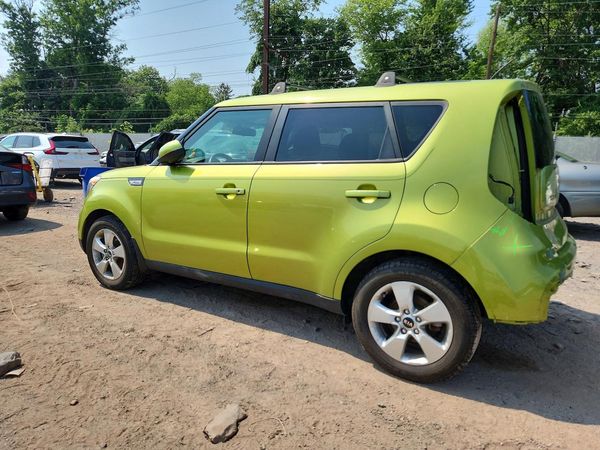 2017 KIA SOUL Base