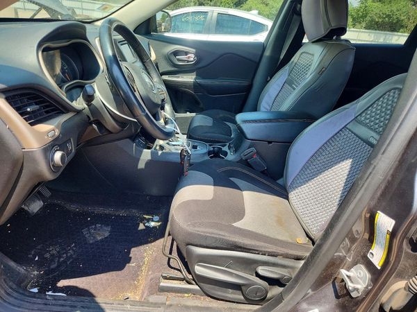 2017 JEEP CHEROKEE SPORT FWD
